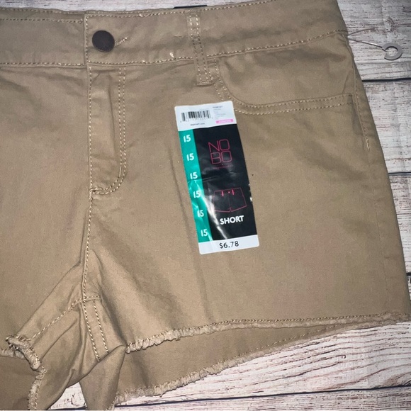 khaki shorts - Picture 3 of 5